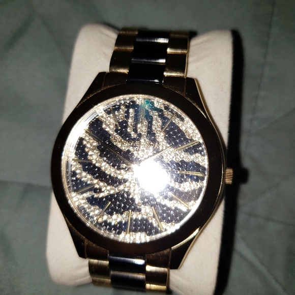 Michael Kors Watch - Picture 2 of 8